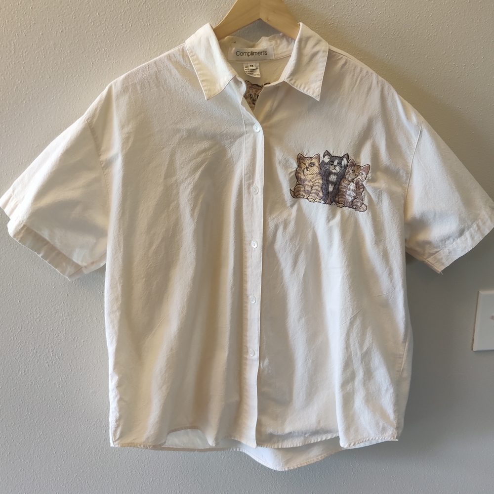 Vintage Compliments Embroidered Cats Cream Shirt